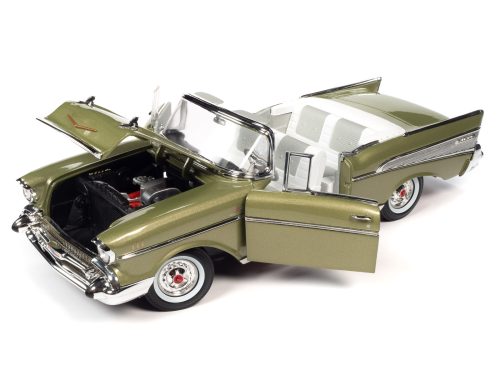 Auto World 1957 Chevy Bel Air Convertible - Laurel Green (1:18)