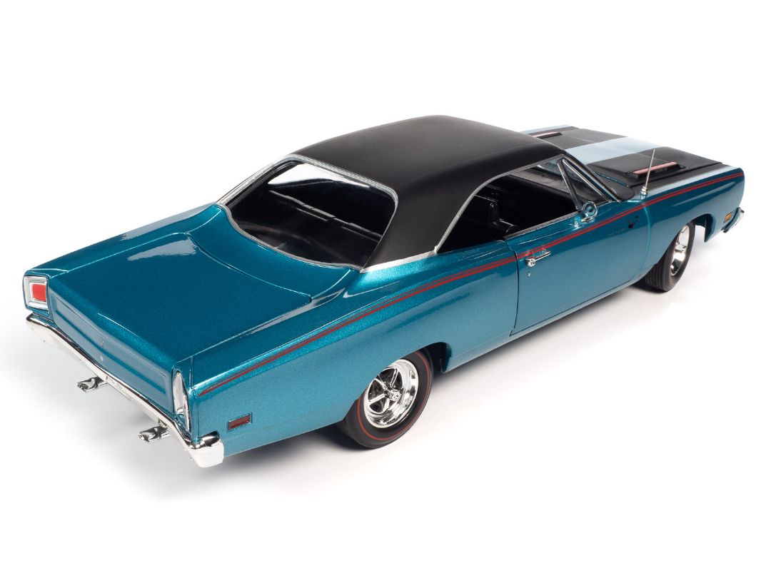 Auto World MCACN 1969 Plymouth Road Runner - Seafoam Turquoise (1:18)