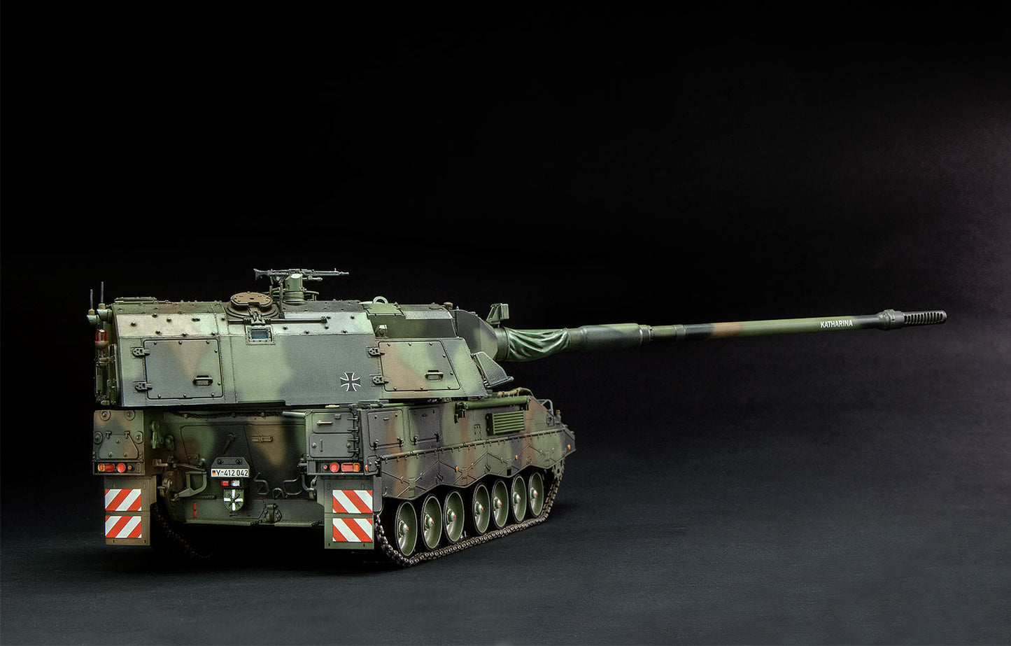 Meng Model Panzerhaubitze 2000 German Self-Propelled Howitzer (1:35)