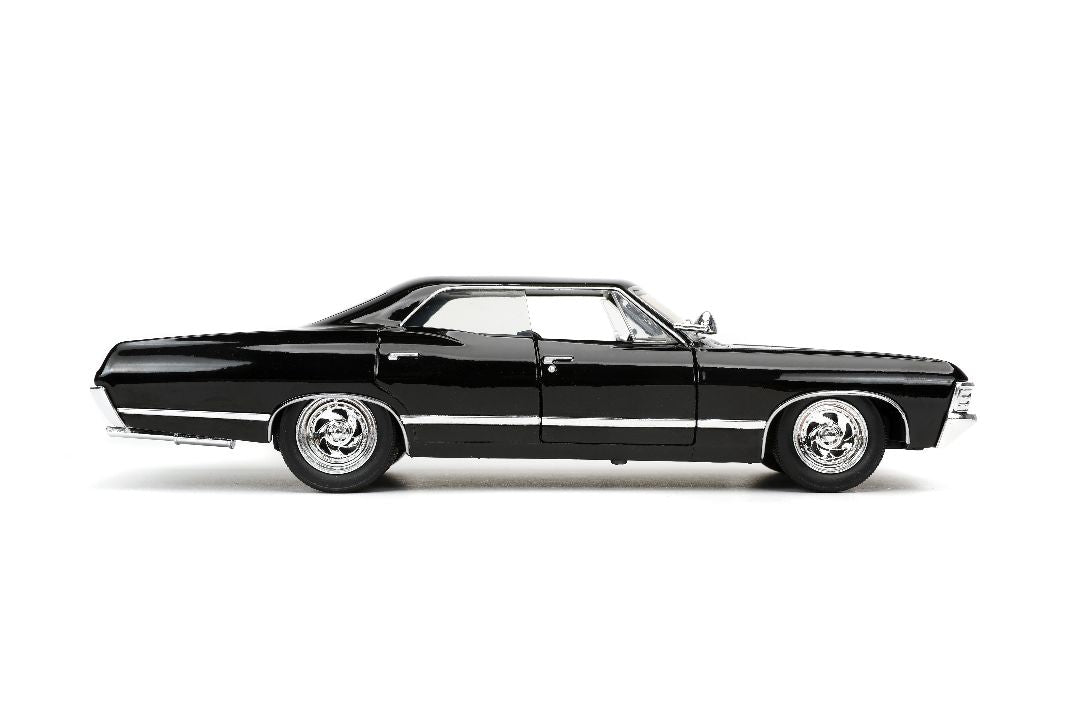 Jada Hollywood Rides Supernatural Join the Hunt Dean Winchester & 1967 Chevrolet Impala SS Sport Sedan (1:24)
