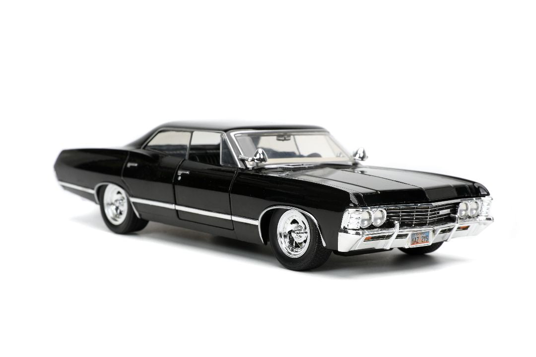 Jada Hollywood Rides Supernatural Join the Hunt Dean Winchester & 1967 Chevrolet Impala SS Sport Sedan (1:24)