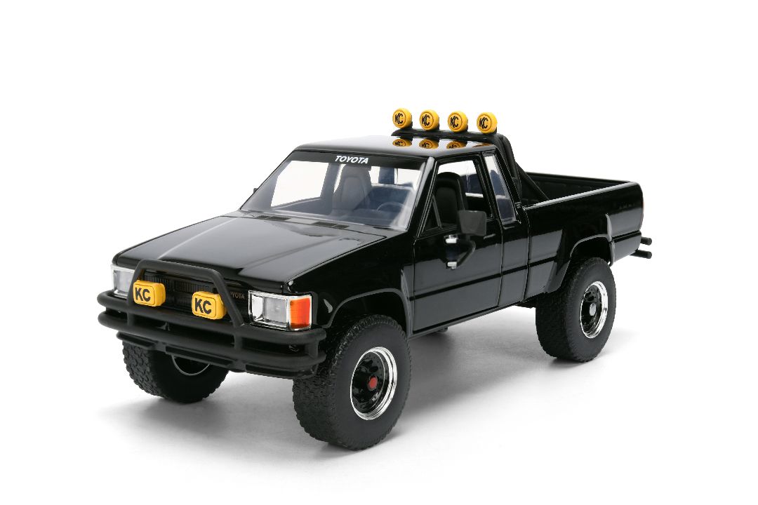 Jada Back to the Future Marty's Skateboard & 1985 Toyota SR5 Pickup (1:24)