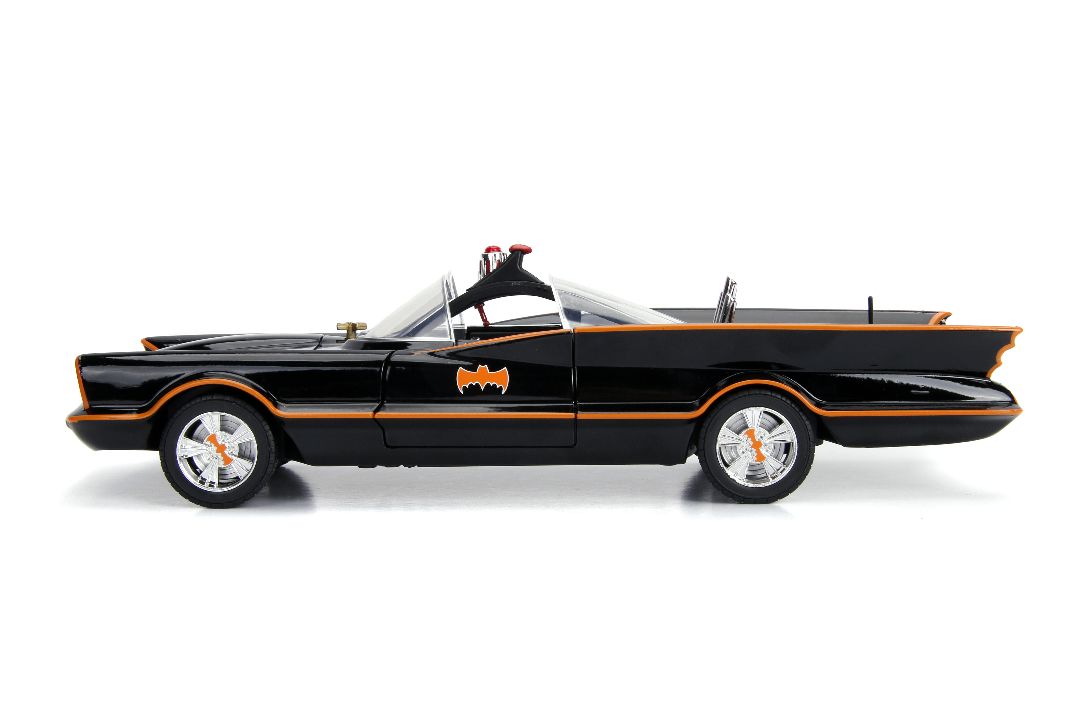Jada Classic TV Series Batmobile with Die Cast Figures (1:18)