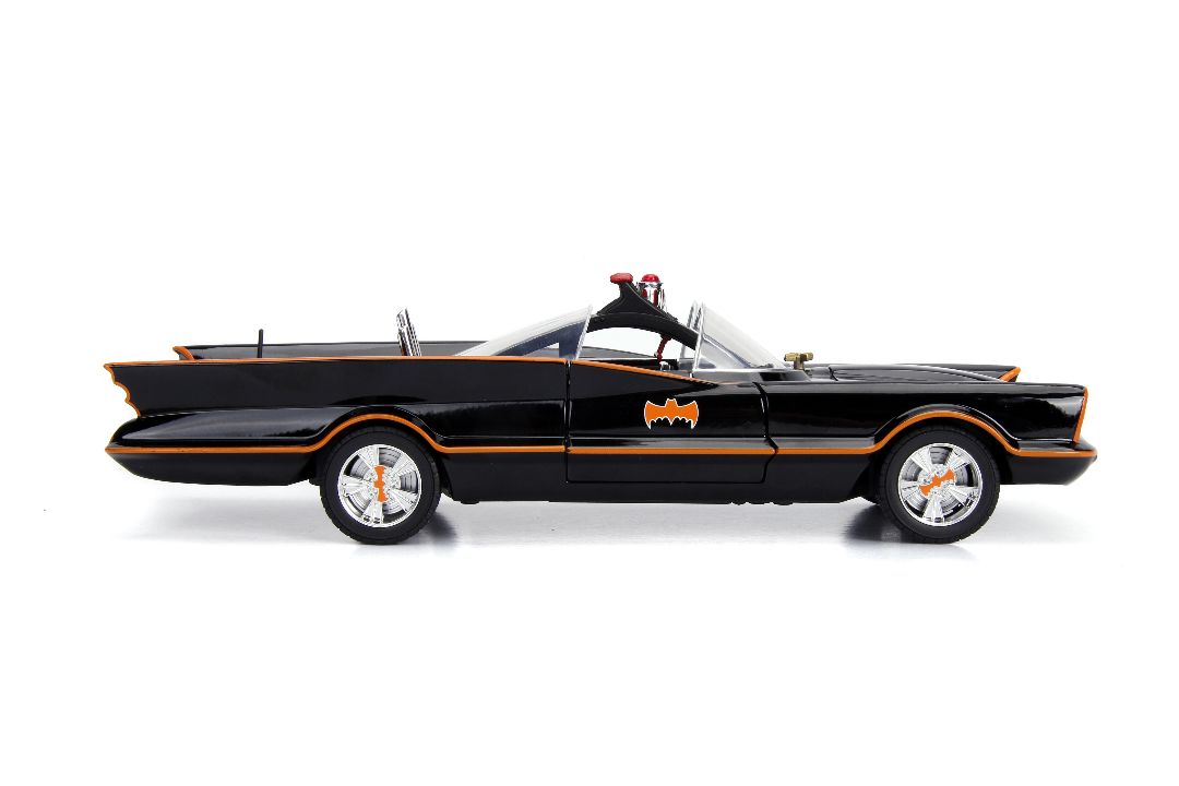 Jada Classic TV Series Batmobile with Die Cast Figures (1:18)