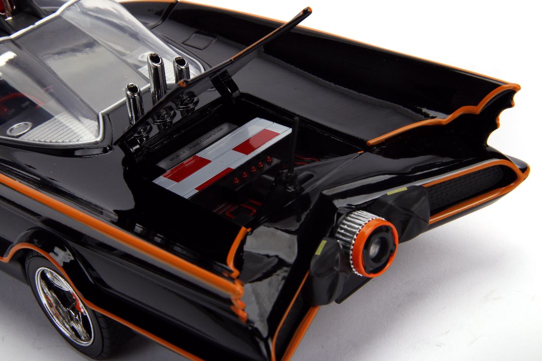 Jada Classic TV Series Batmobile with Die Cast Figures (1:18)