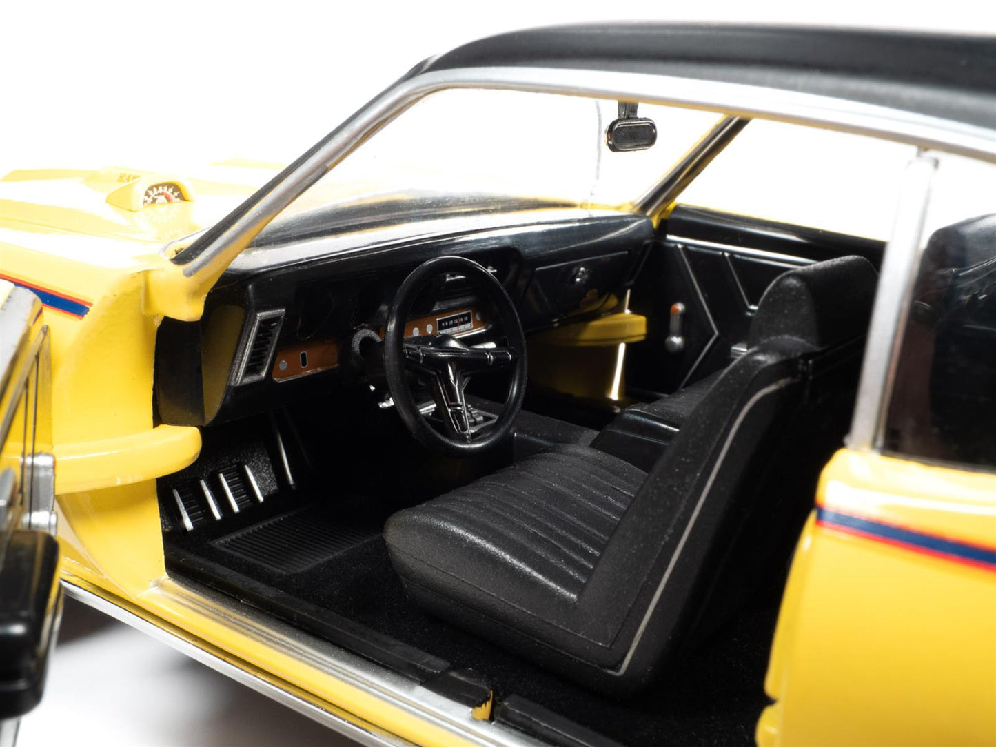 Auto World 1969 Pontiac GTO Judge (1:18)