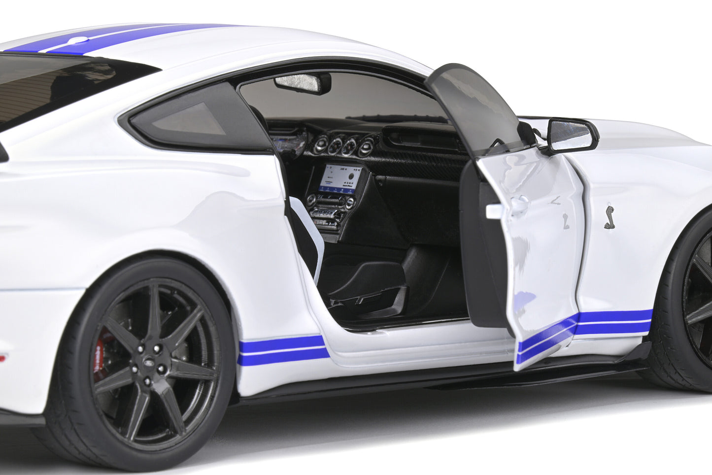 Solido 2020 Ford Shelby GT500 Fast Track - Oxford White with Blue Stripes (1:18)